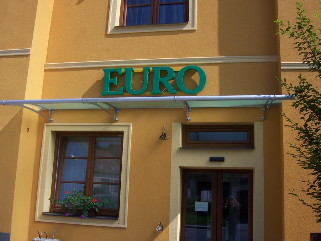Pension Euro มิคูลอฟ ภายนอก รูปภาพ